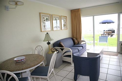 אורמונד ביץ Traders Inn Beach Club מראה חיצוני תמונה