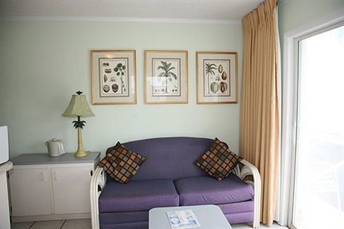 אורמונד ביץ Traders Inn Beach Club מראה חיצוני תמונה